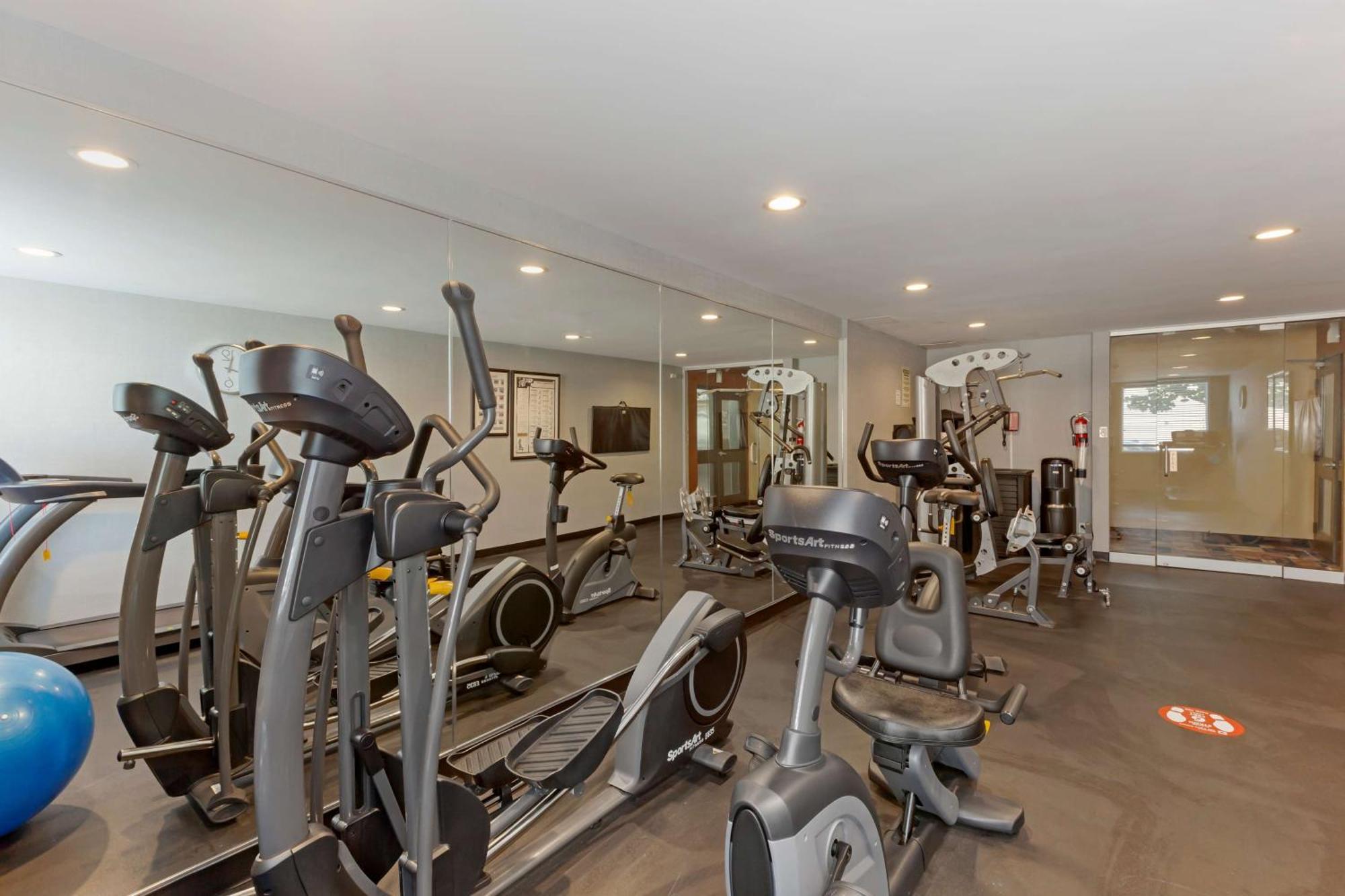 Best Western Plus Toronto Airport Hotel Mississauga Dış mekan fotoğraf