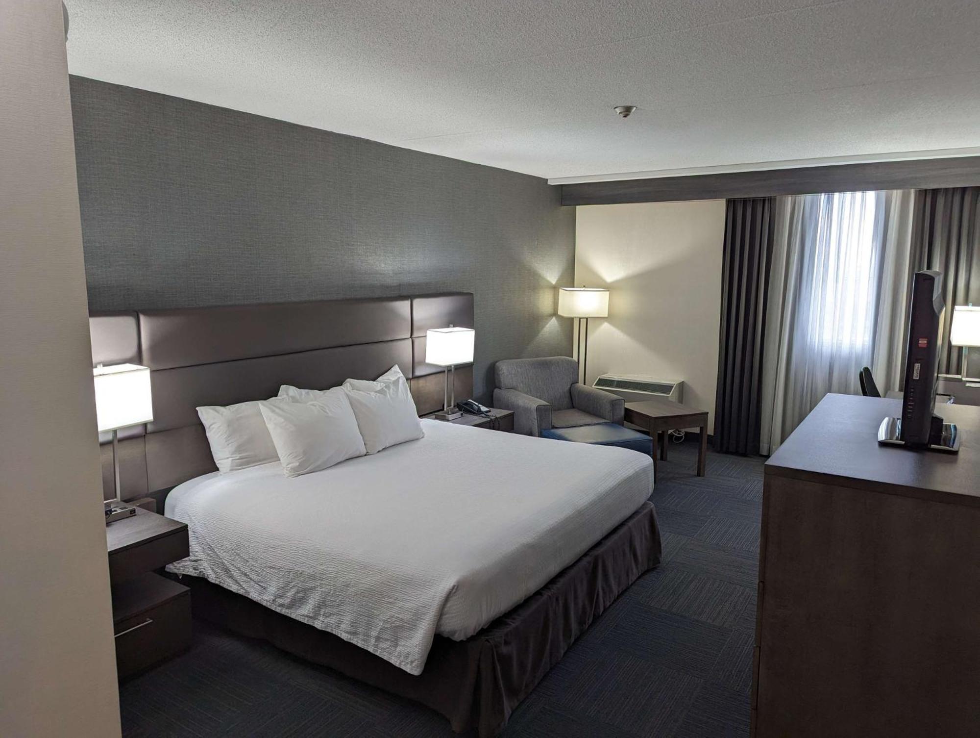 Best Western Plus Toronto Airport Hotel Mississauga Dış mekan fotoğraf
