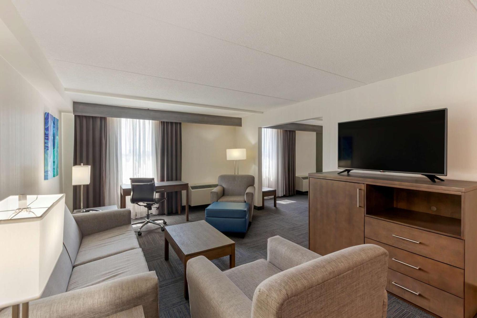 Best Western Plus Toronto Airport Hotel Mississauga Dış mekan fotoğraf