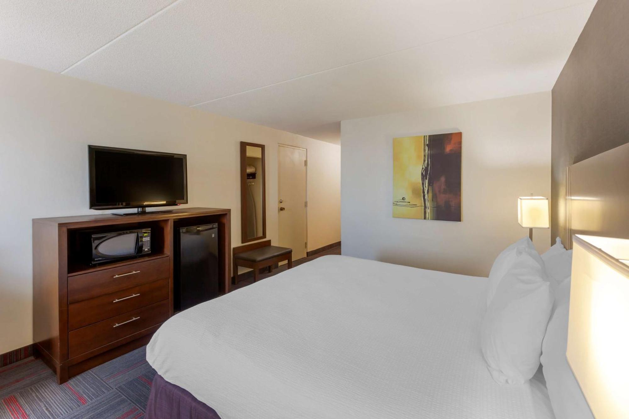 Best Western Plus Toronto Airport Hotel Mississauga Dış mekan fotoğraf